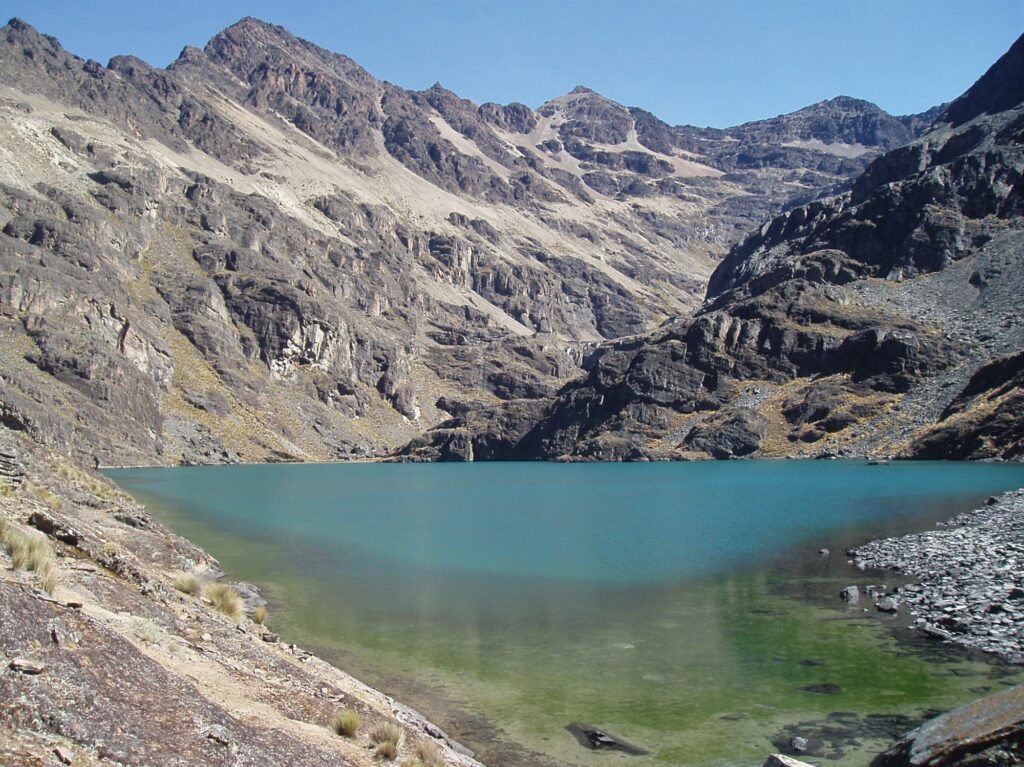 Laguna Arkhata-Trek